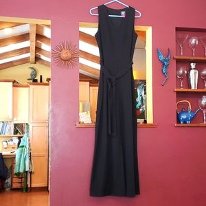 Vince Camuto Sleeveless Crepe Jumpsuit, Black, size 12, As New